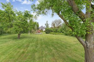 Weitläufiges Gartengrundstück