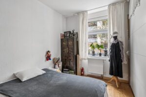 1. Schlaf-/ Arbeitszimmer