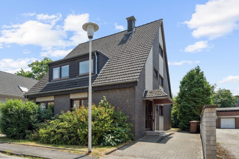 CHRISTIAN HELLMANN Real Estate Immobilienmakler Düsseldorf Haus kaufen