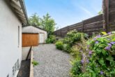 Vielseitiges Ein-/Zweifamilienhaus mit umlaufendem Garten – gepflegt, modernisiert, in bester Lage! - Umlaufender Garten